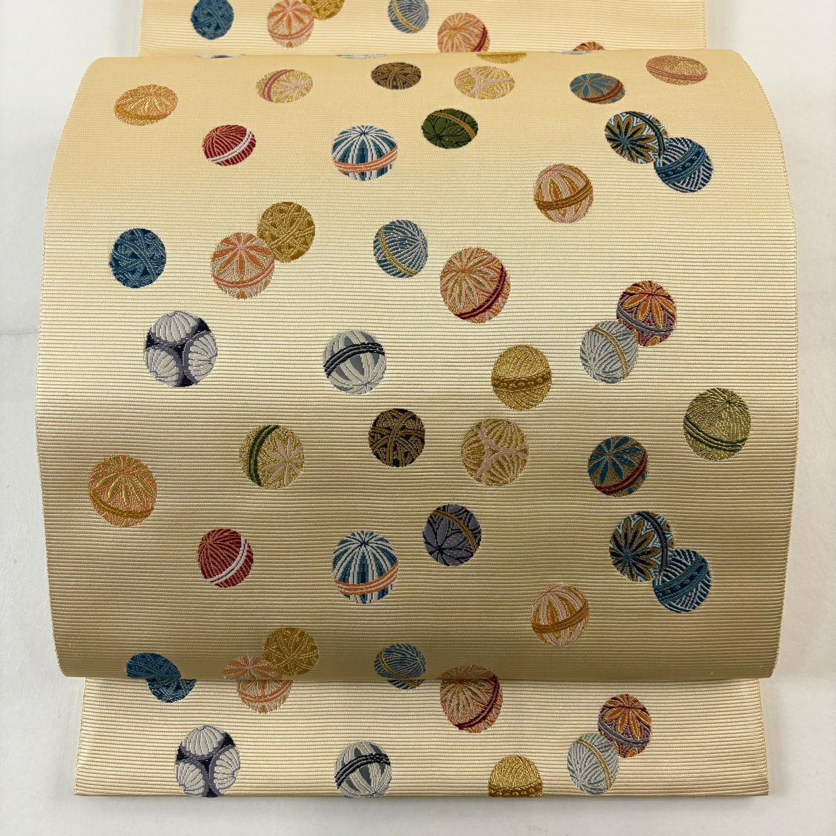 【美品】 袋帶 名品級 鞠 金絲 米色 六通 純蠶絲