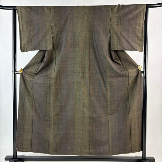 【美品】 大島紬織 身長156.5cm 袖長63.5cm S 雙層 證書齊全 壺垂 純泥染 茶綠 純蠶絲 名品級