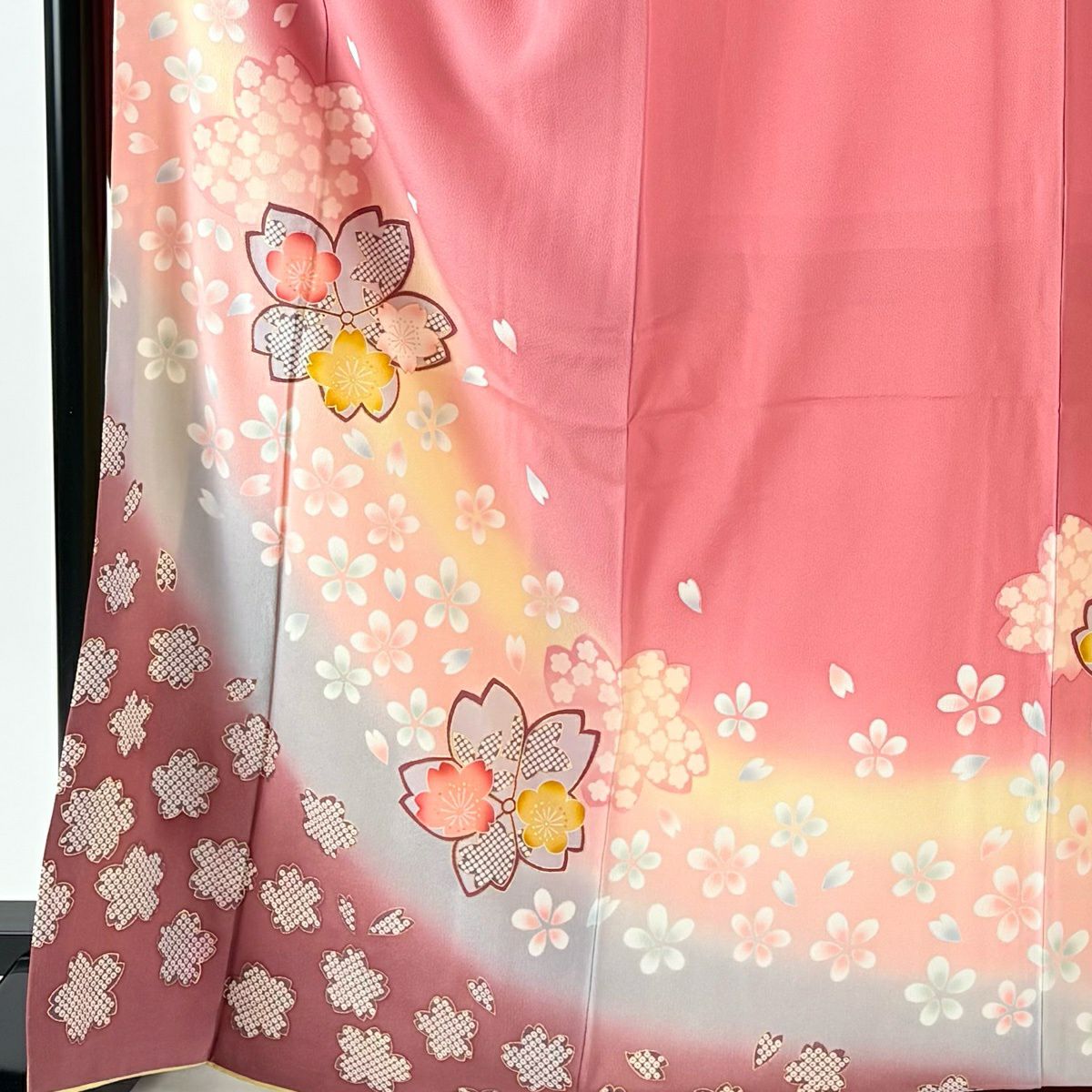 振袖禮服 身長171cm 袖長67.5cm L 雙層 袋帶全套 櫻花花瓣 金彩裝飾 漸層 粉色 純蠶絲 名品級