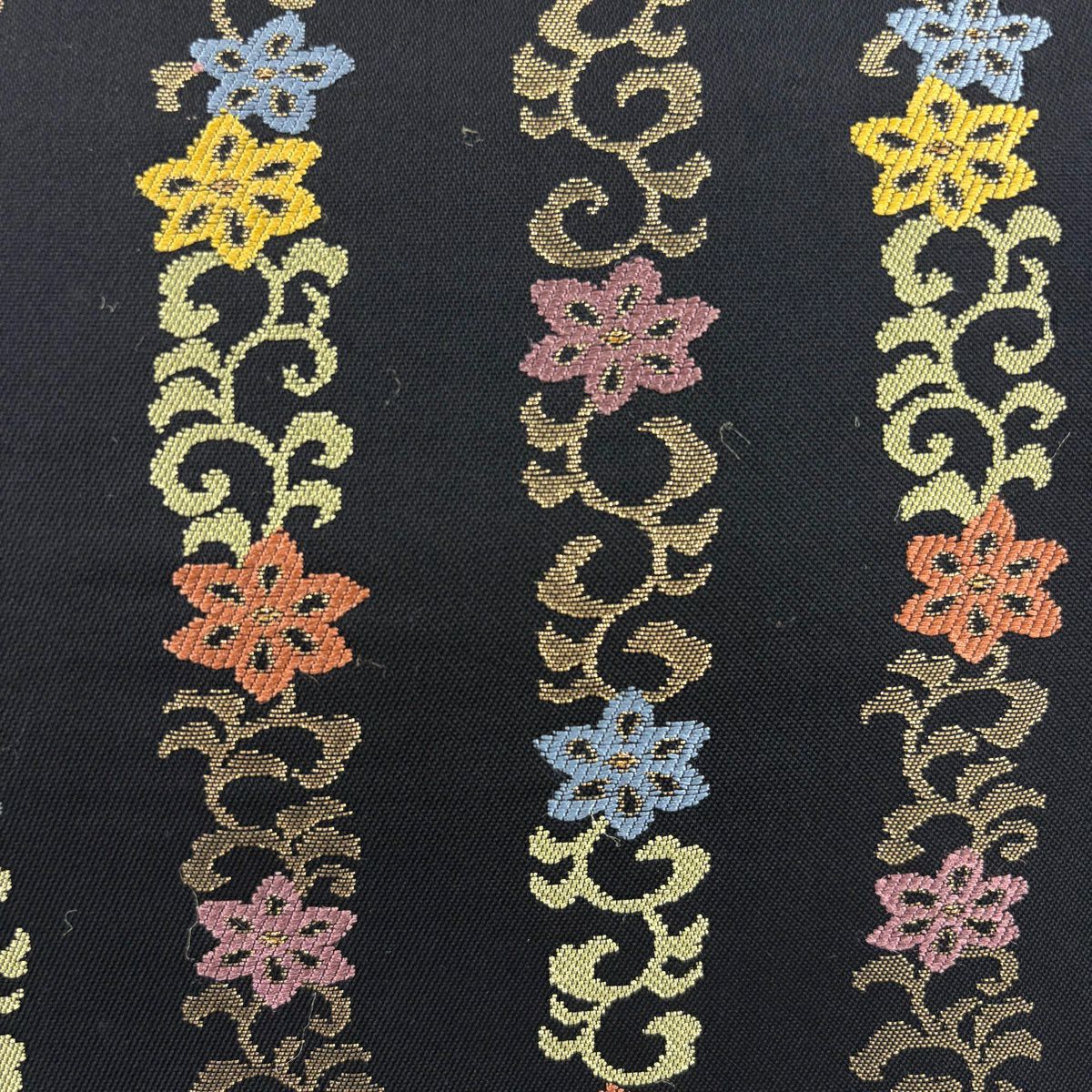 【美品】 袋帶 秀品級 花唐草紋 金金箔 黑 六通 純蠶絲