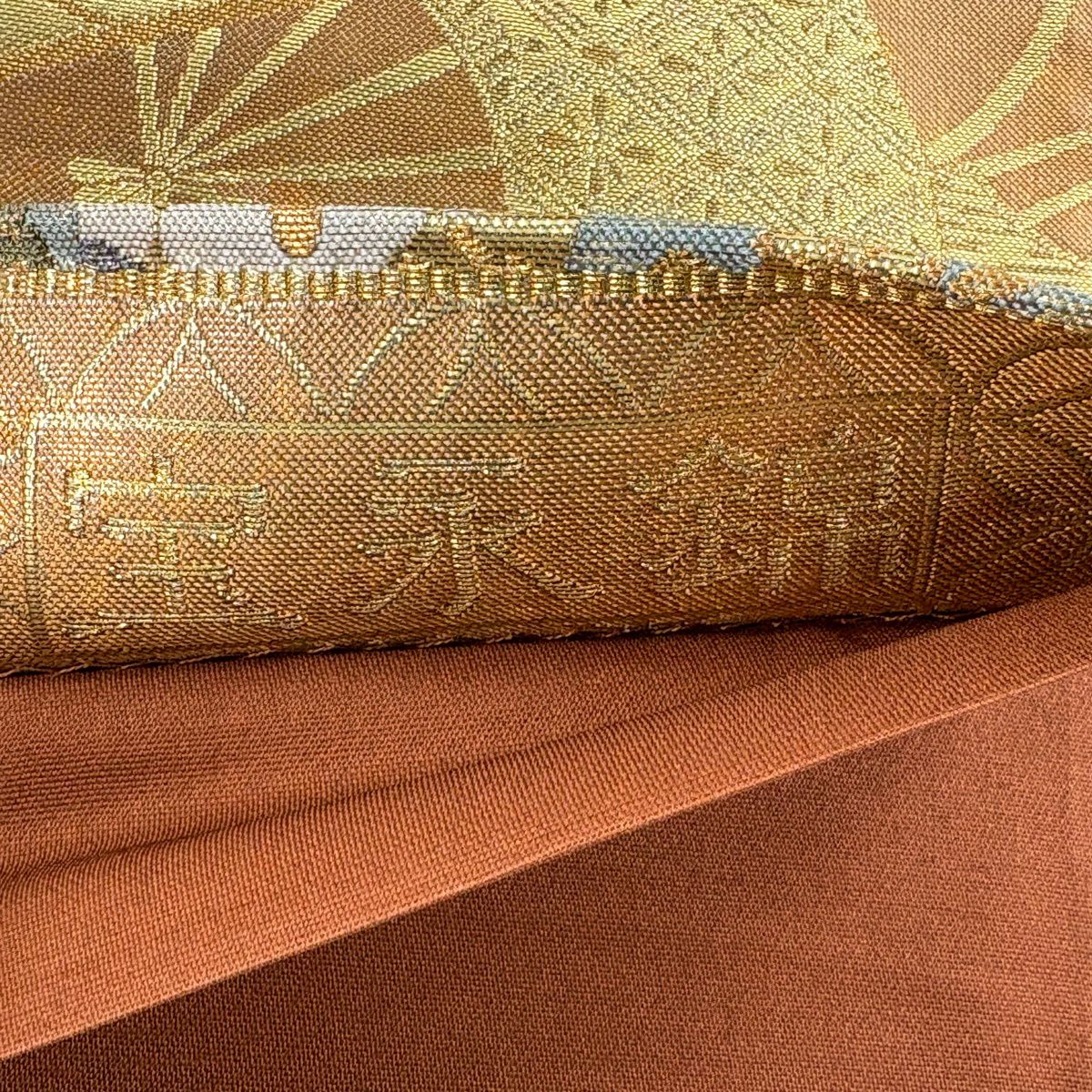 【美品】 袋帶 秀品級 寶永錦 鎌倉文 草花紋紋 金金箔 金線 淺橙色 六通 純蠶絲