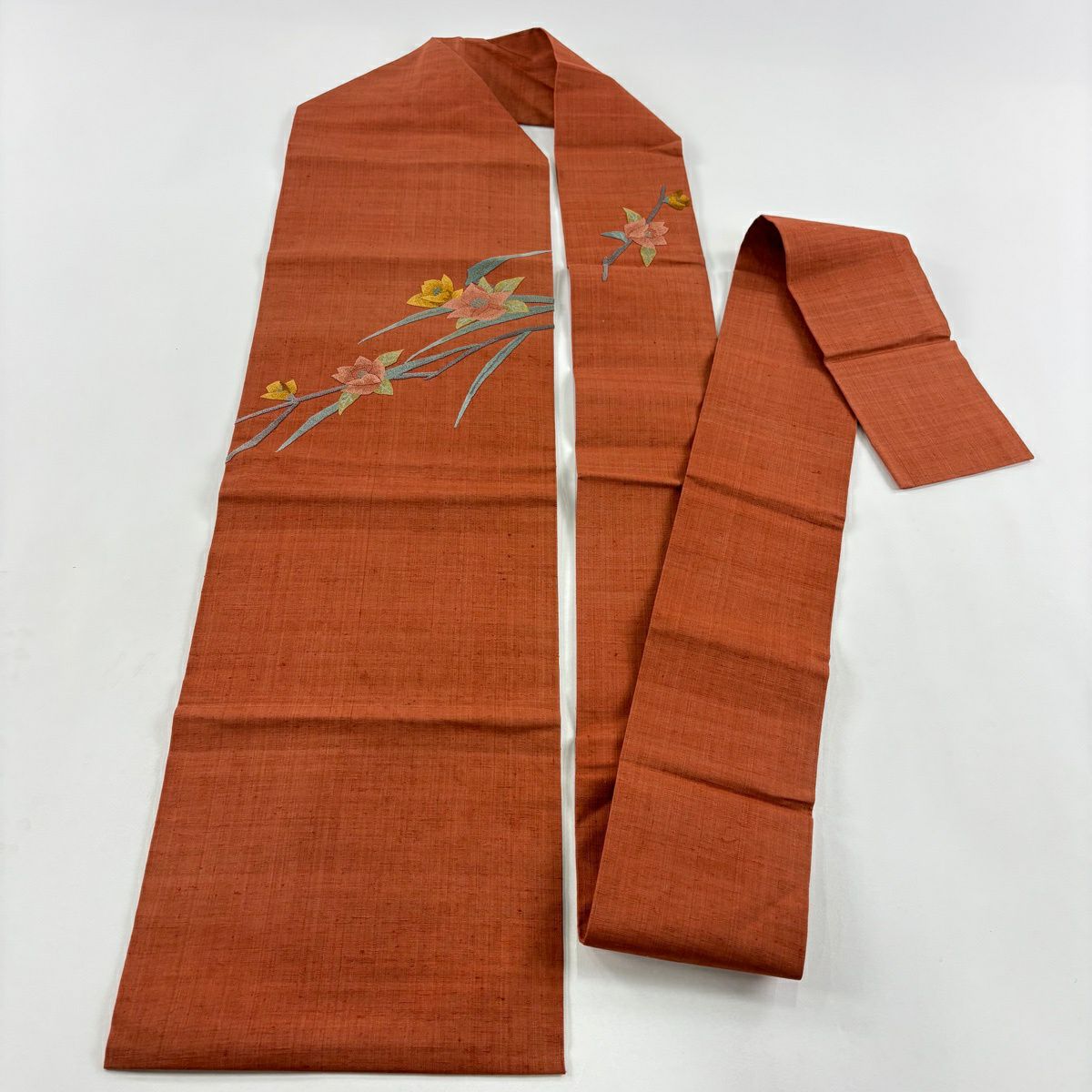 【美品】名古屋帶 秀品級 紬織織 草花紋紋 相良刺繡 橙色 純蠶絲