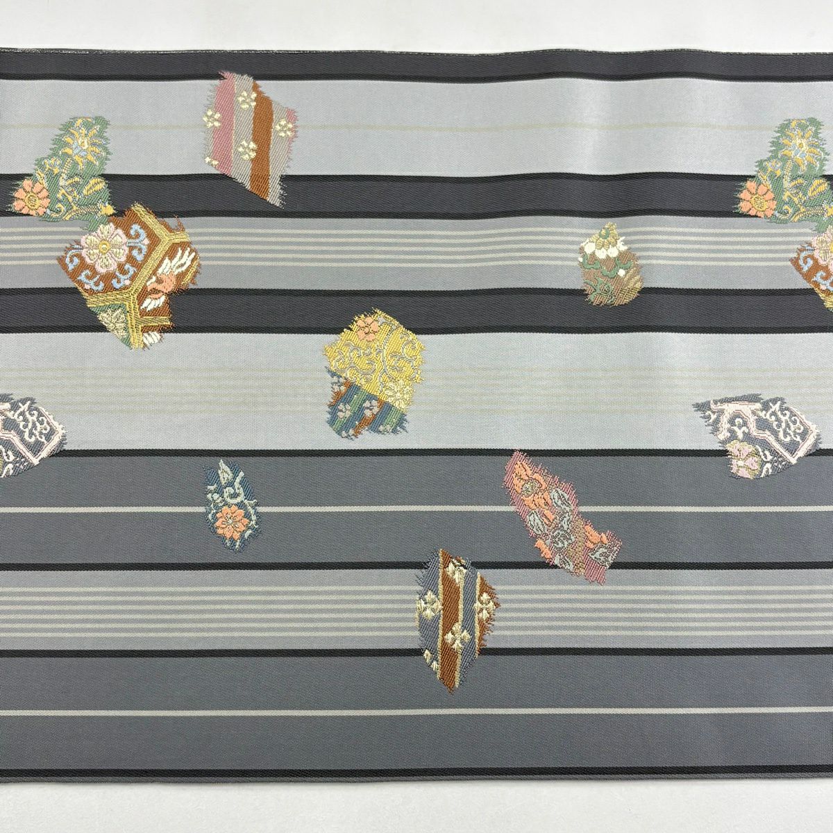 【美品】 袋帶 秀品級 二重織雙面圖案 草木染 草花紋紋 條紋 金金箔 金絲 灰色 全通 純蠶絲