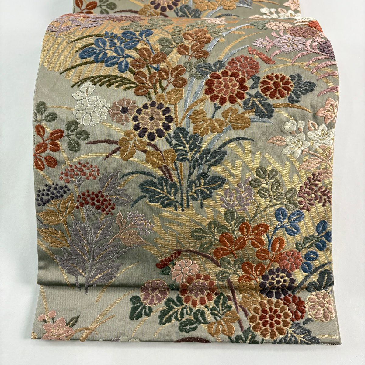 【美品】 袋帶 秀品級 草木染 秋草 間垣 金金箔 唐織 灰綠 六通 純蠶絲