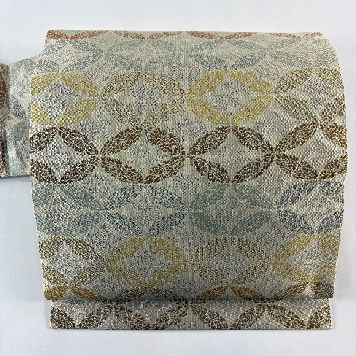 【美品】名古屋帶 名品級 七寶 草花紋紋 米色 純蠶絲