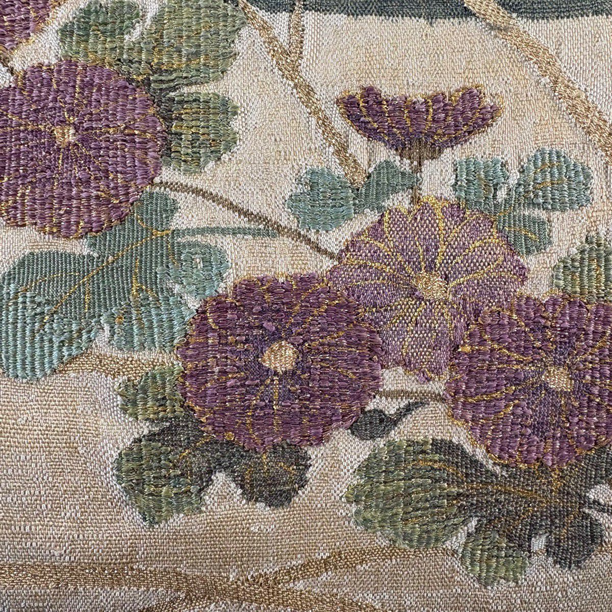 【美品】 袋帶 名品級 帝王紫 落款 菊花 流水 金金箔 深綠 お太鼓柄 純蠶絲