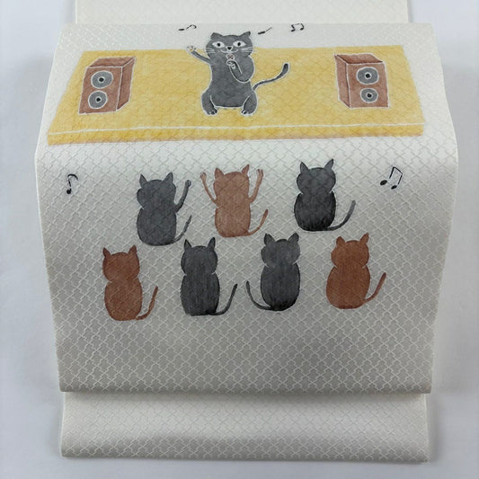 【美品】 開口名古屋帶 逸品級 附有落款 貓圖案 奶油色 純蠶絲