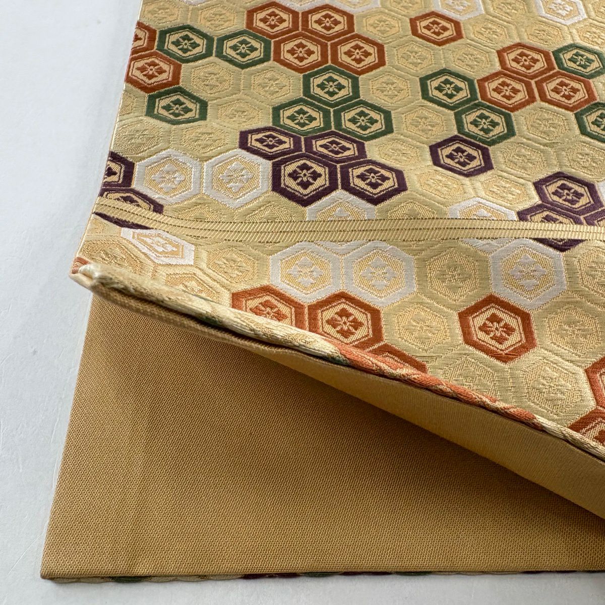 【美品】 袋帶 逸品級 人間國寶 喜多川平朗 龜甲 花菱 米色 六通 純蠶絲