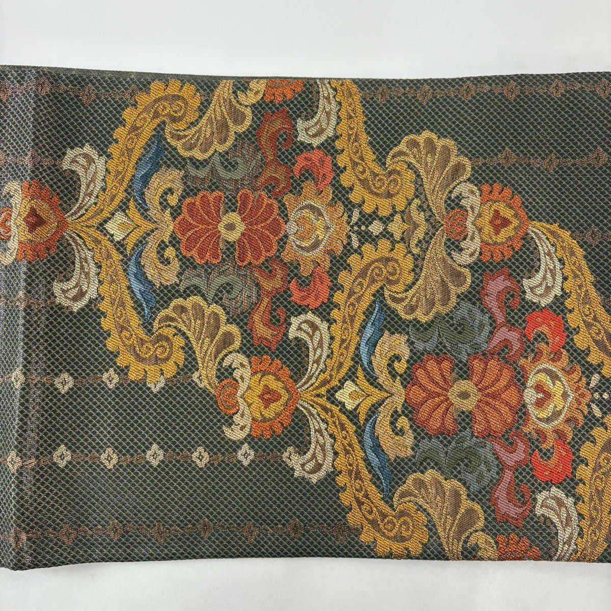 【美品】 袋帶 逸品級 紋屋井關 落款 草花紋 小花 御寮織 金金箔 茶綠 お太鼓柄 純蠶絲