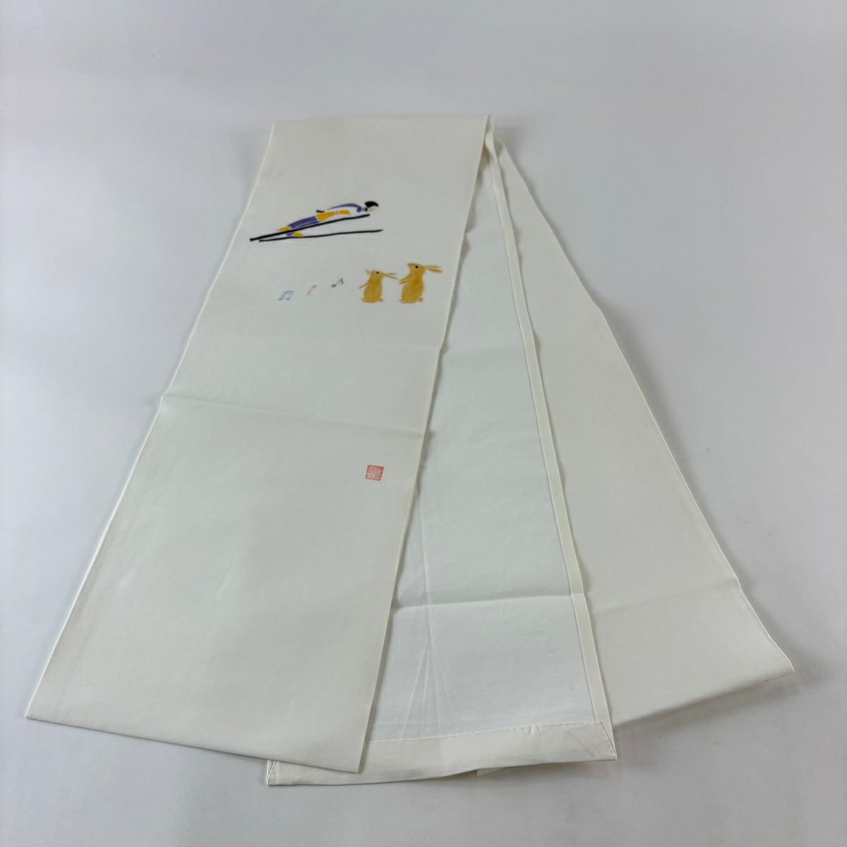 【美品】 開口名古屋帶 逸品級 附落款 滑雪者 兔子 奶油色 純蠶絲