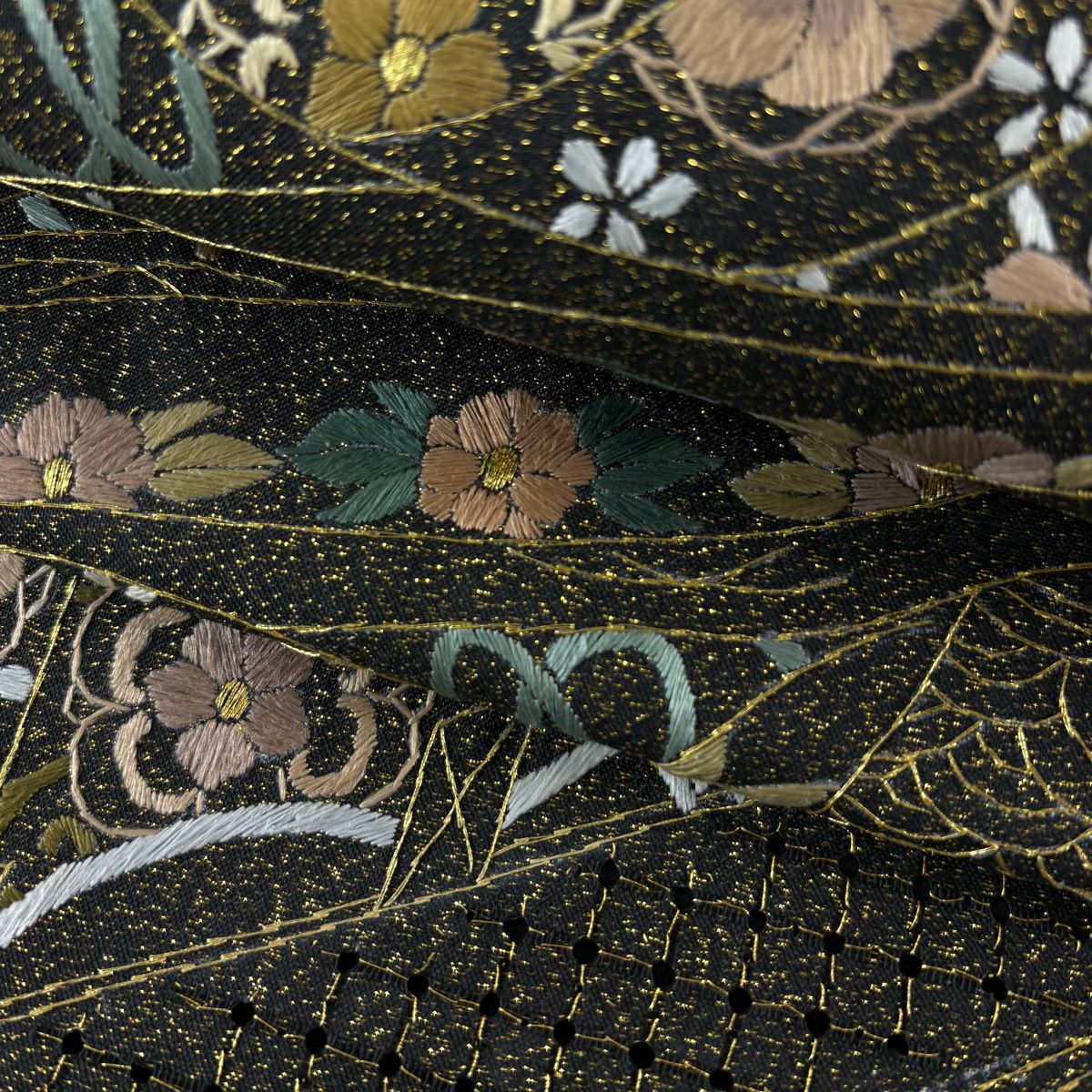 【美品】 袋帶 逸品級 幾帳 草花紋 金絲 刺繡 焦茶 六通 純蠶絲
