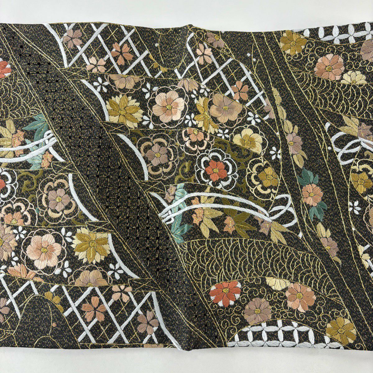 【美品】 袋帶 逸品級 幾帳 草花紋 金絲 刺繡 焦茶 六通 純蠶絲