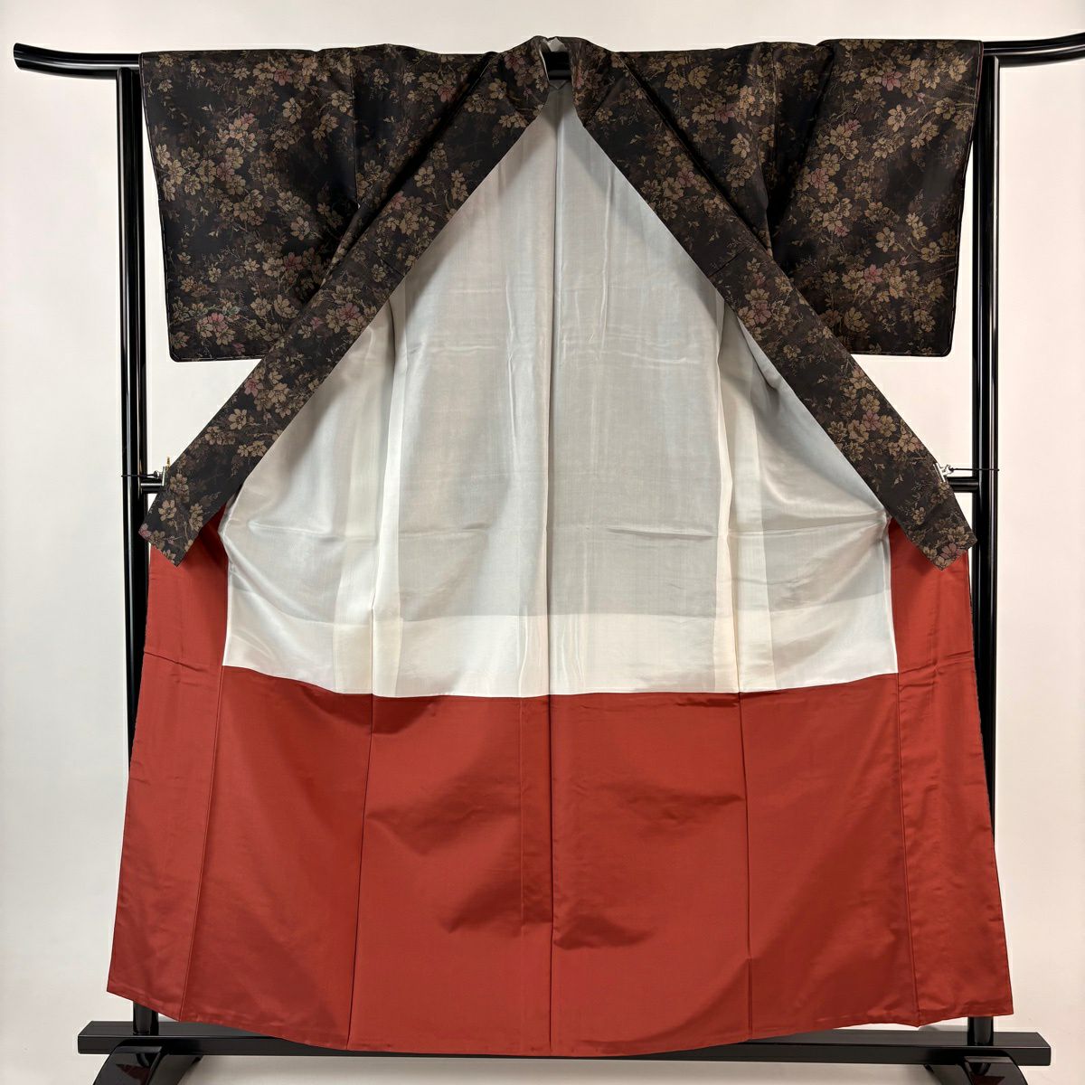 【美品】 大島紬織 身長159.5cm 袖長64cm M 雙層 證書在側 枝花 墨 黑 純蠶絲 名品級