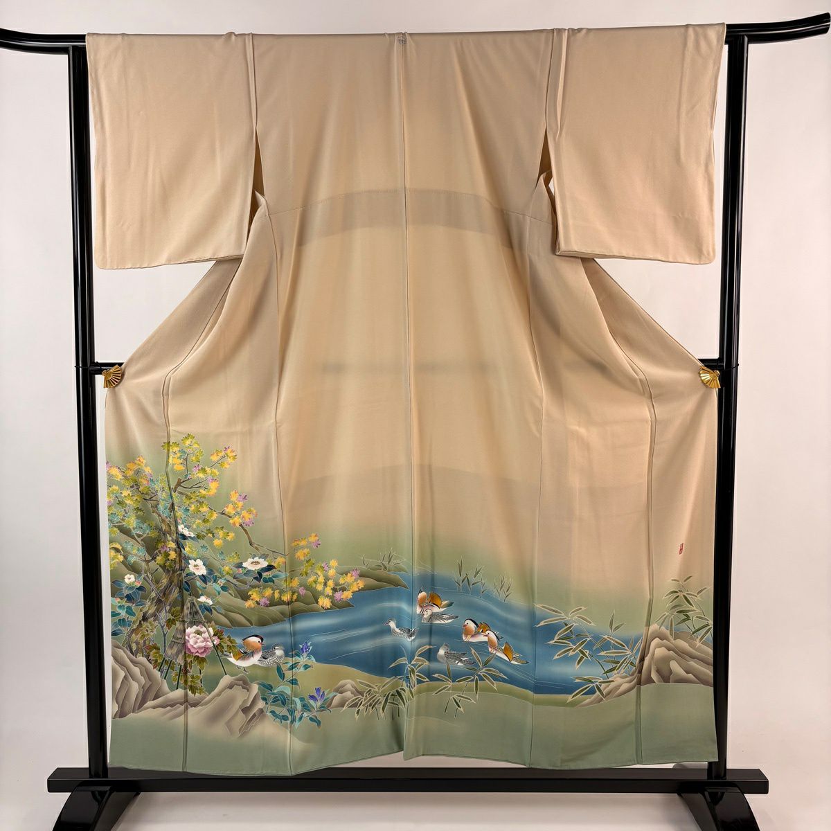 【美品】 色留袖禮服 身長155.5cm 袖長64.5cm M 雙層 岡村蒼風 落款あり 鴛鴦 枝花 金銀彩 漸層 米色 純蠶絲 秀品級 一つ紋