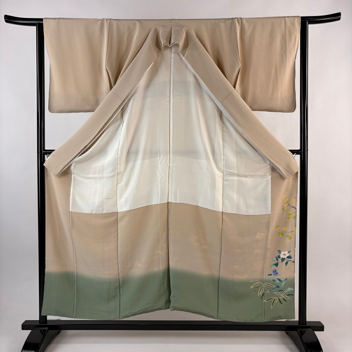 【美品】 色留袖禮服 身長155.5cm 袖長64.5cm M 雙層 岡村蒼風 落款あり 鴛鴦 枝花 金銀彩 漸層 米色 純蠶絲 秀品級 一つ紋