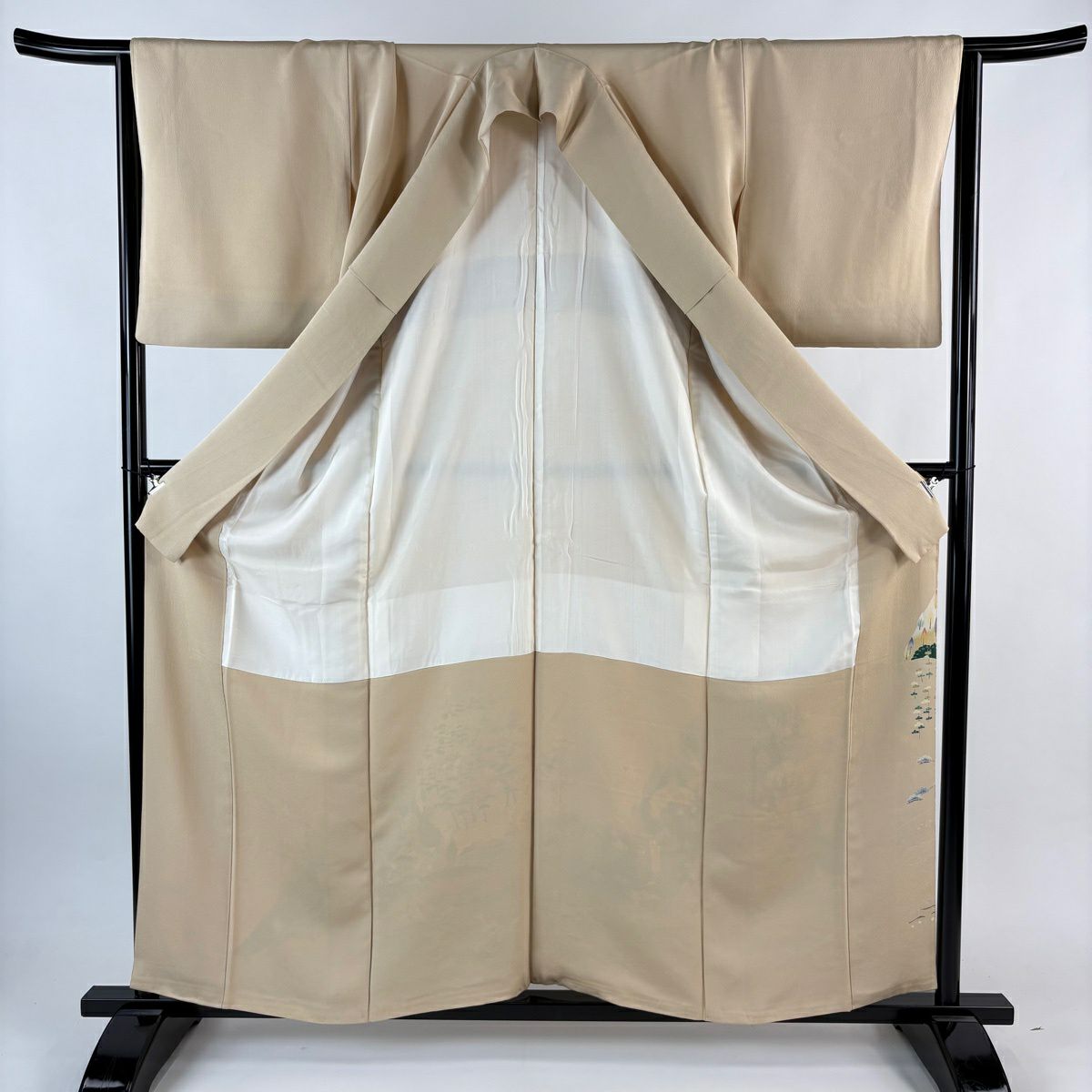色留袖禮服 身長160.5cm 袖長66cm M 雙層 落款あり 水邊的風景 松樹竹子梅花 漸層 米色 純蠶絲 秀品級 一個紋