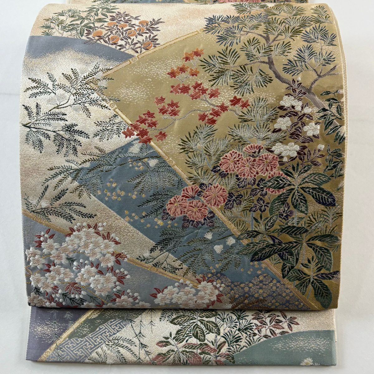 【美品】 袋帶 逸品級 となみ織物 落款あり 証紙あり 松樹 櫻花 金糸 唐織 米色 六通 純蠶絲