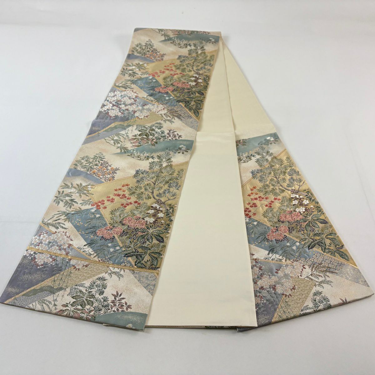 【美品】 袋帶 逸品級 となみ織物 落款あり 証紙あり 松樹 櫻花 金糸 唐織 米色 六通 純蠶絲