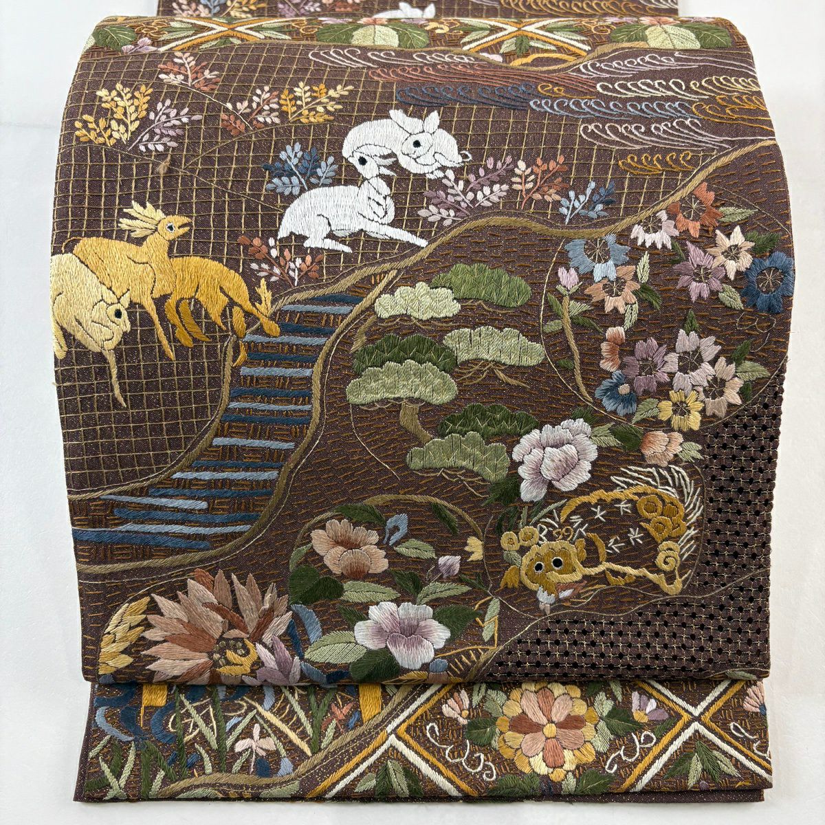 袋帶 逸品級 草花紋紋 動物刺繡 金線 小豆 深褐色 六通 純蠶絲