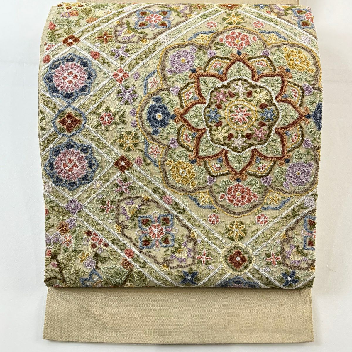 袋帶 逸品級 華紋 菱天井 相良刺繡 薄茶 純蠶絲
