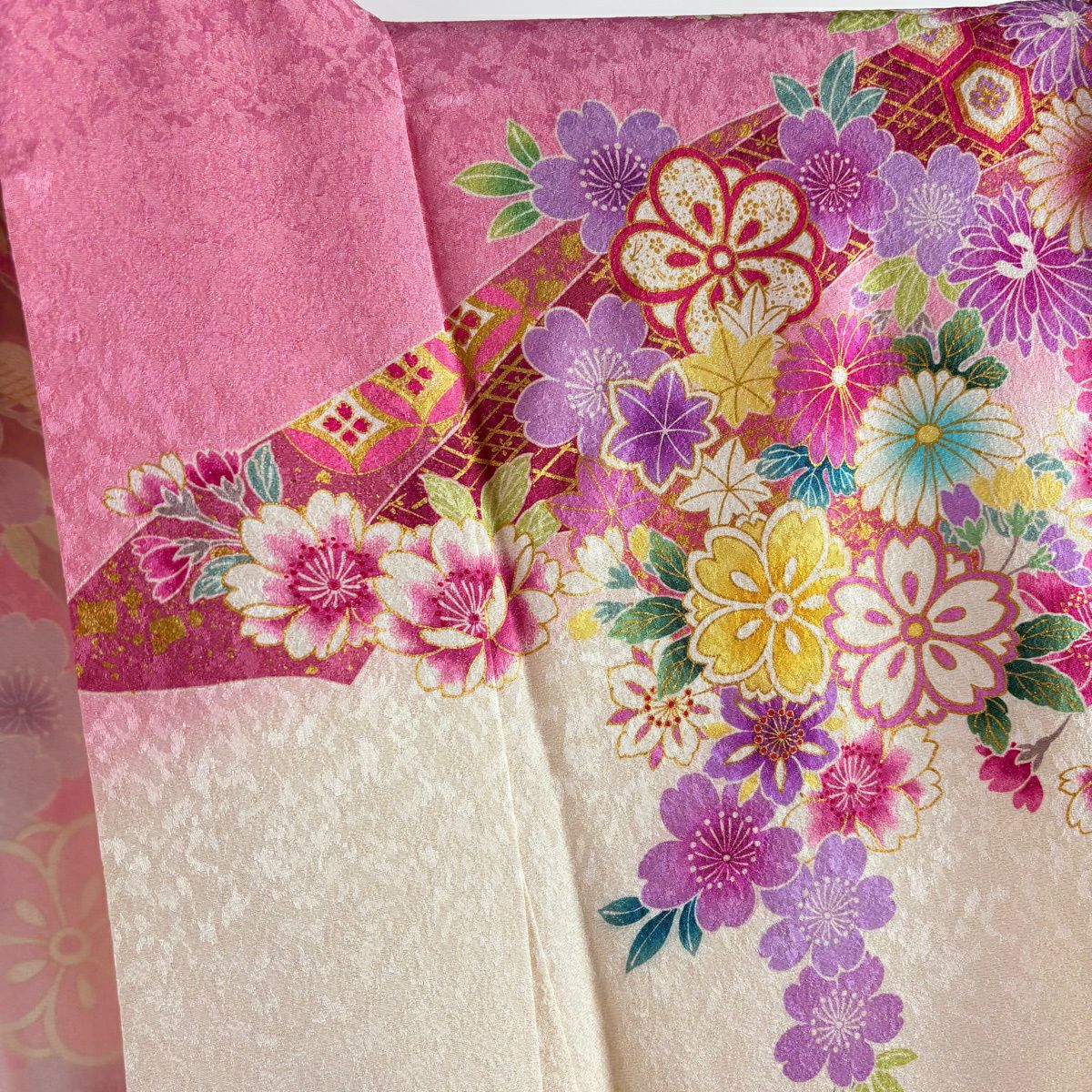 【美品】振袖禮服 身長164.5cm 袖長65.5cm M 雙層 牡丹 松樹竹子梅花 金銀彩 奶油色 純蠶絲 逸品級