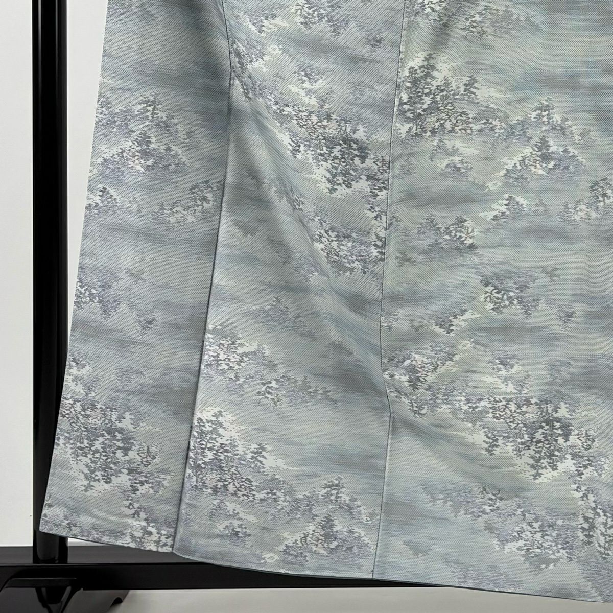 【美品】 大島紬織 身長160cm 袖長64.5cm M 雙層 都喜ヱ門 やまと 證書あり 樹木 霞 青灰 純蠶絲 逸品級