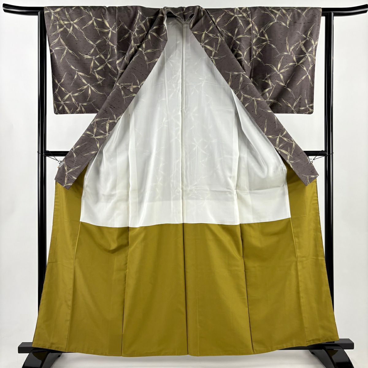 【美品】 小紋 身長161cm 袖長62.5cm S 雙層 牛首紬織織地 落款あり 證書あり 笹 灰茶 純蠶絲 逸品級