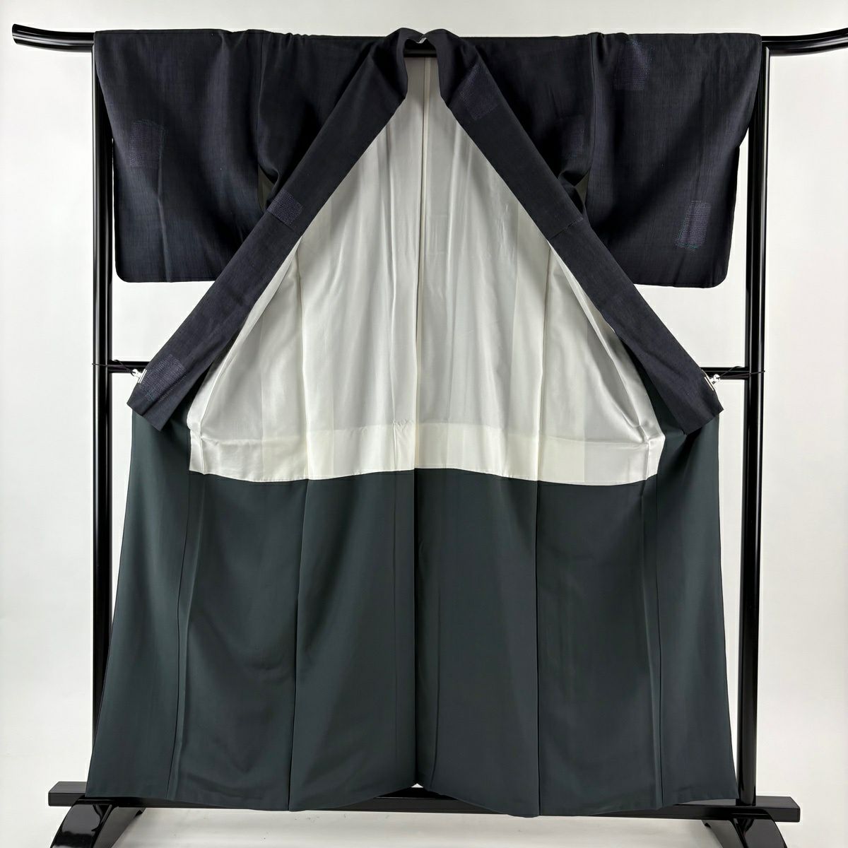 【美品】結城紬織 身長158.5cm 袖長67cm M 雙層 本場結城紬織 奥順 100飛 證書あり 色紙 龜甲絣 黑灰 純蠶絲 逸品級