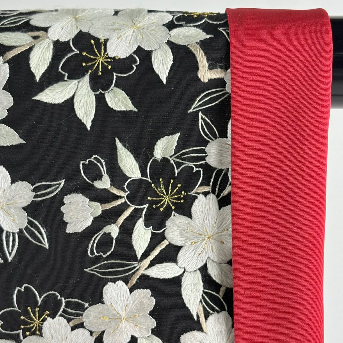 【美品】振袖禮服 身長166cm 袖長69cm L 雙層 垂枝櫻花 刺繡 金銀彩 黑 純蠶絲 逸品級