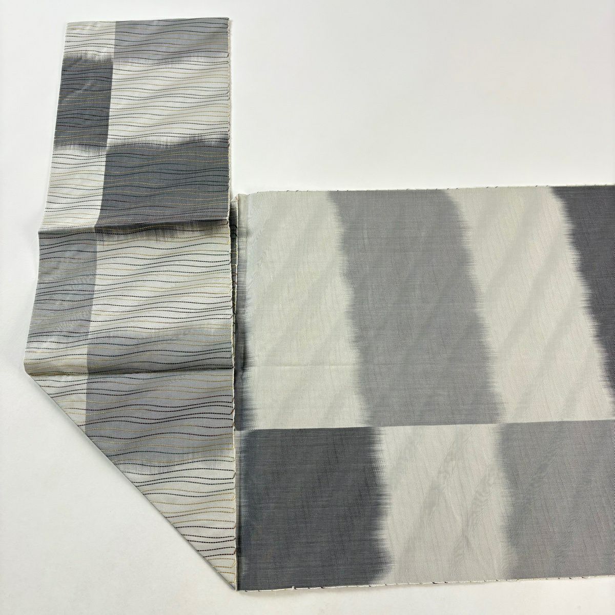 【美品】 名古屋帶 優品級 八寸名古屋帶 松樹葉仕立 波 灰色 純蠶絲