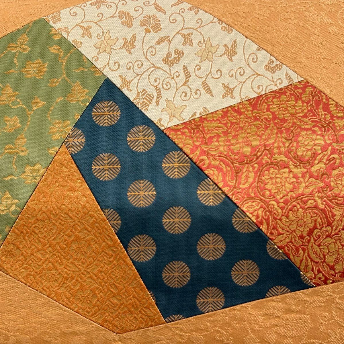 【美品】名古屋帶 優品級 花唐草紋 金金箔 淺橙色 純蠶絲