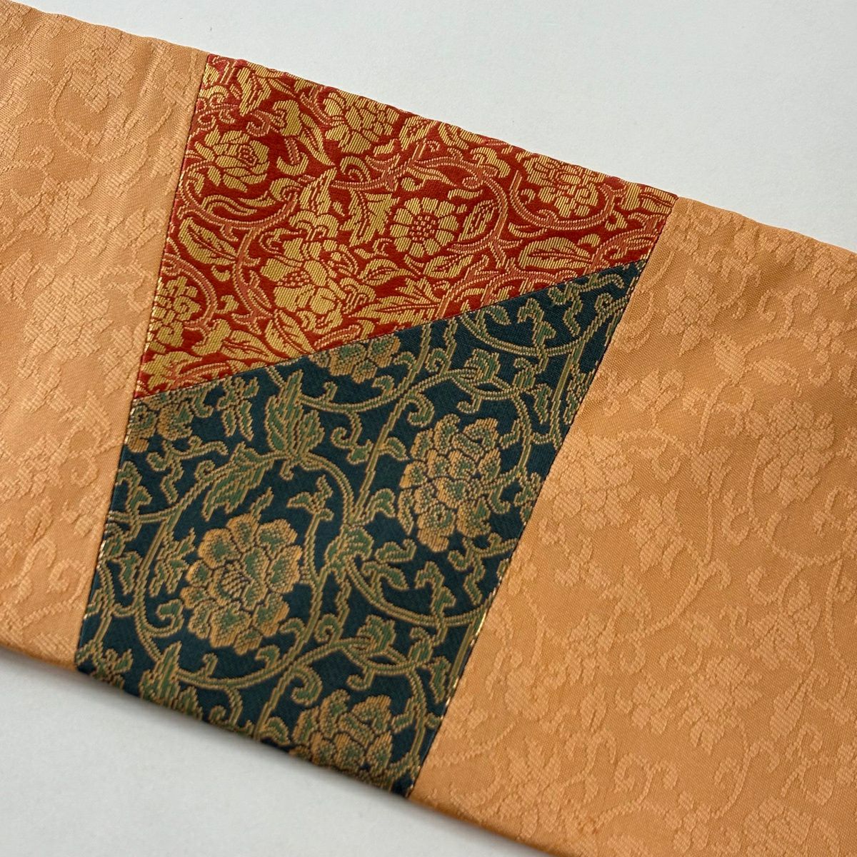 【美品】名古屋帶 優品級 花唐草紋 金金箔 淺橙色 純蠶絲