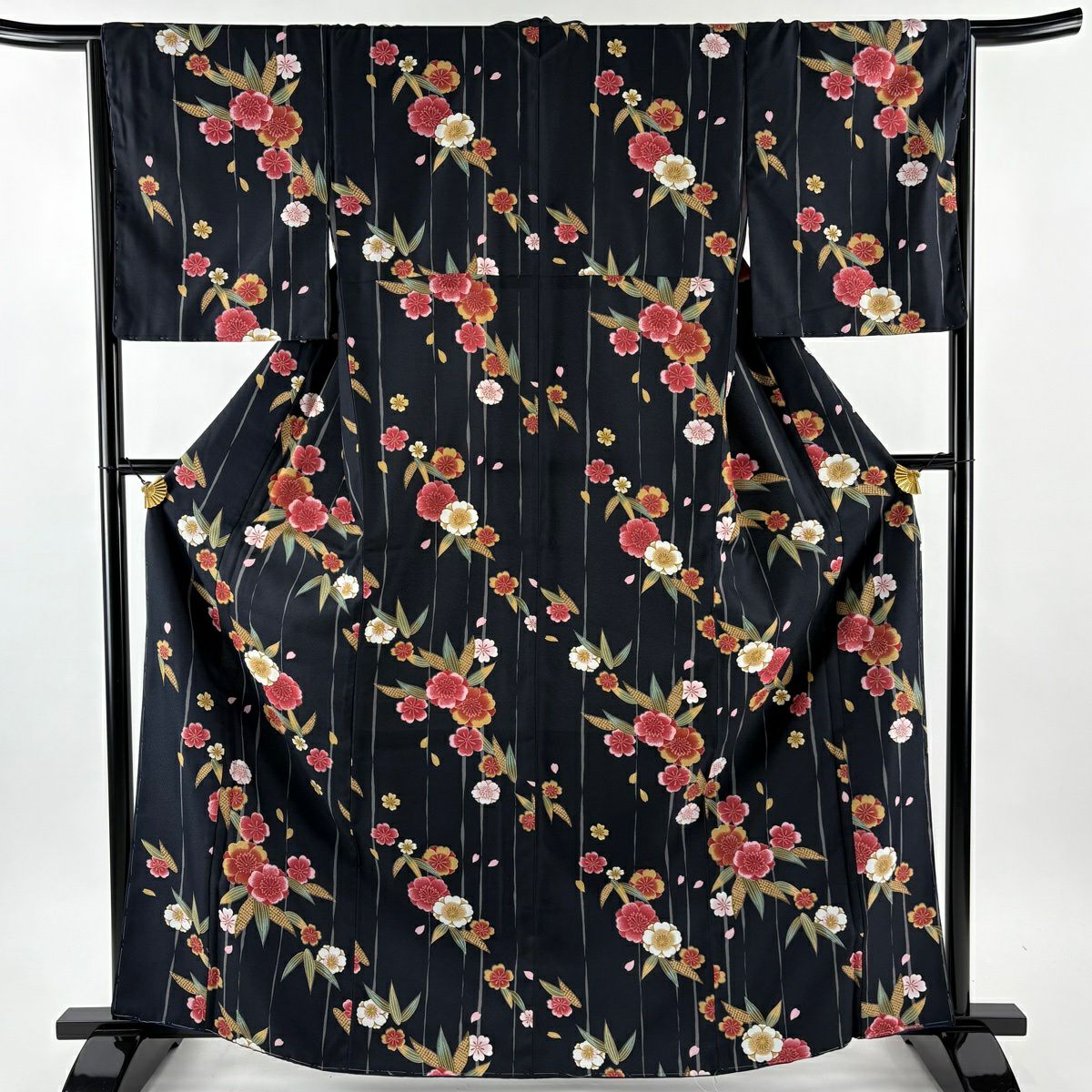 【美品】 小紋 身長164.5cm 袖長64.5cm M 雙層 可洗和服 櫻花 竹子葉 黑 化纖 優品級