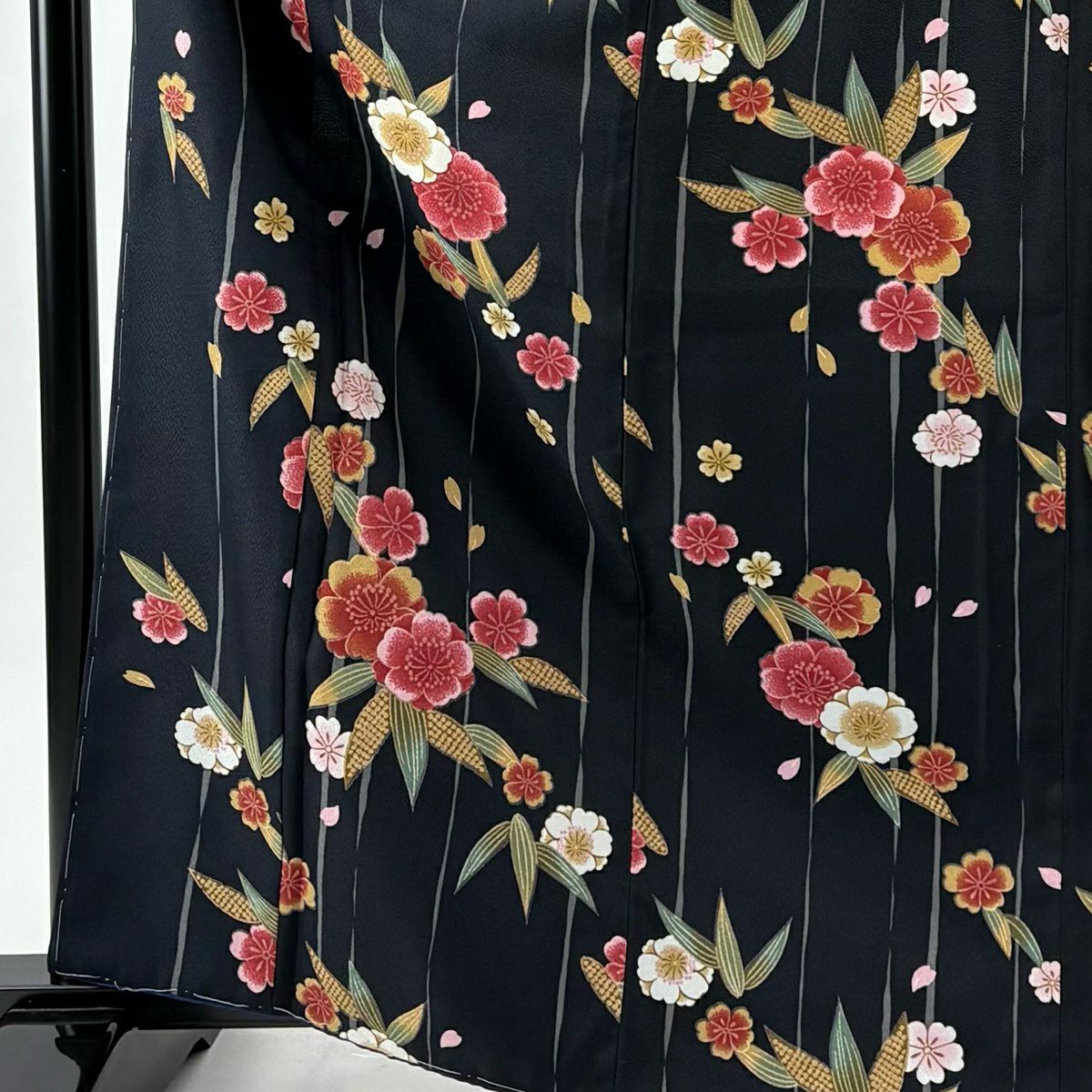 【美品】 小紋 身長164.5cm 袖長64.5cm M 雙層 可洗和服 櫻花 竹子葉 黑 化纖 優品級