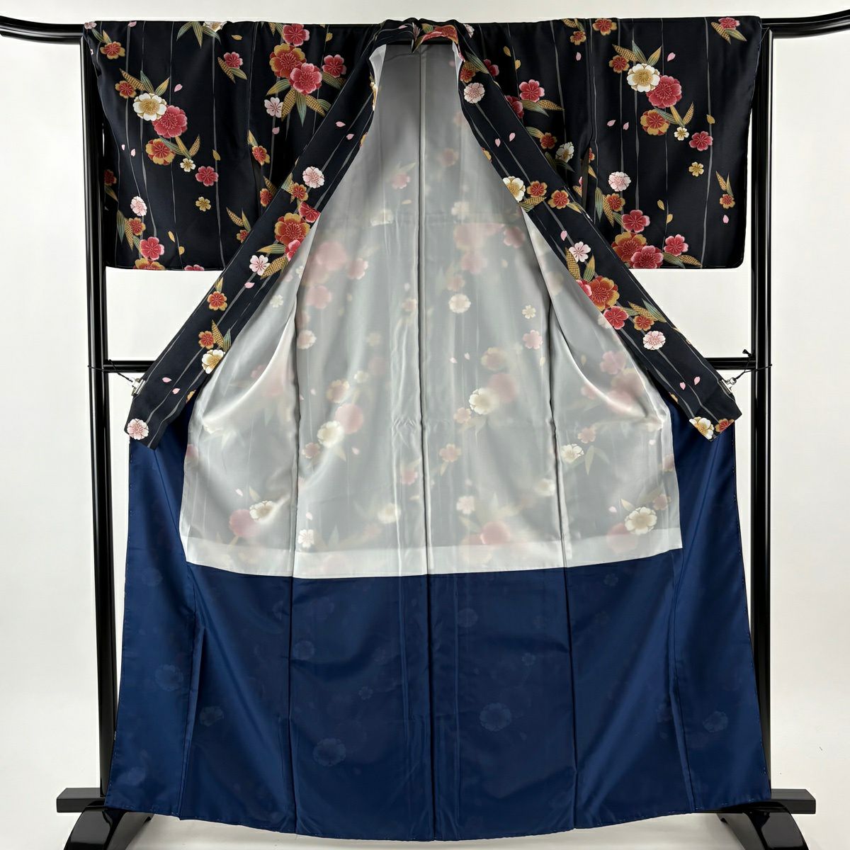 【美品】 小紋 身長164.5cm 袖長64.5cm M 雙層 可洗和服 櫻花 竹子葉 黑 化纖 優品級