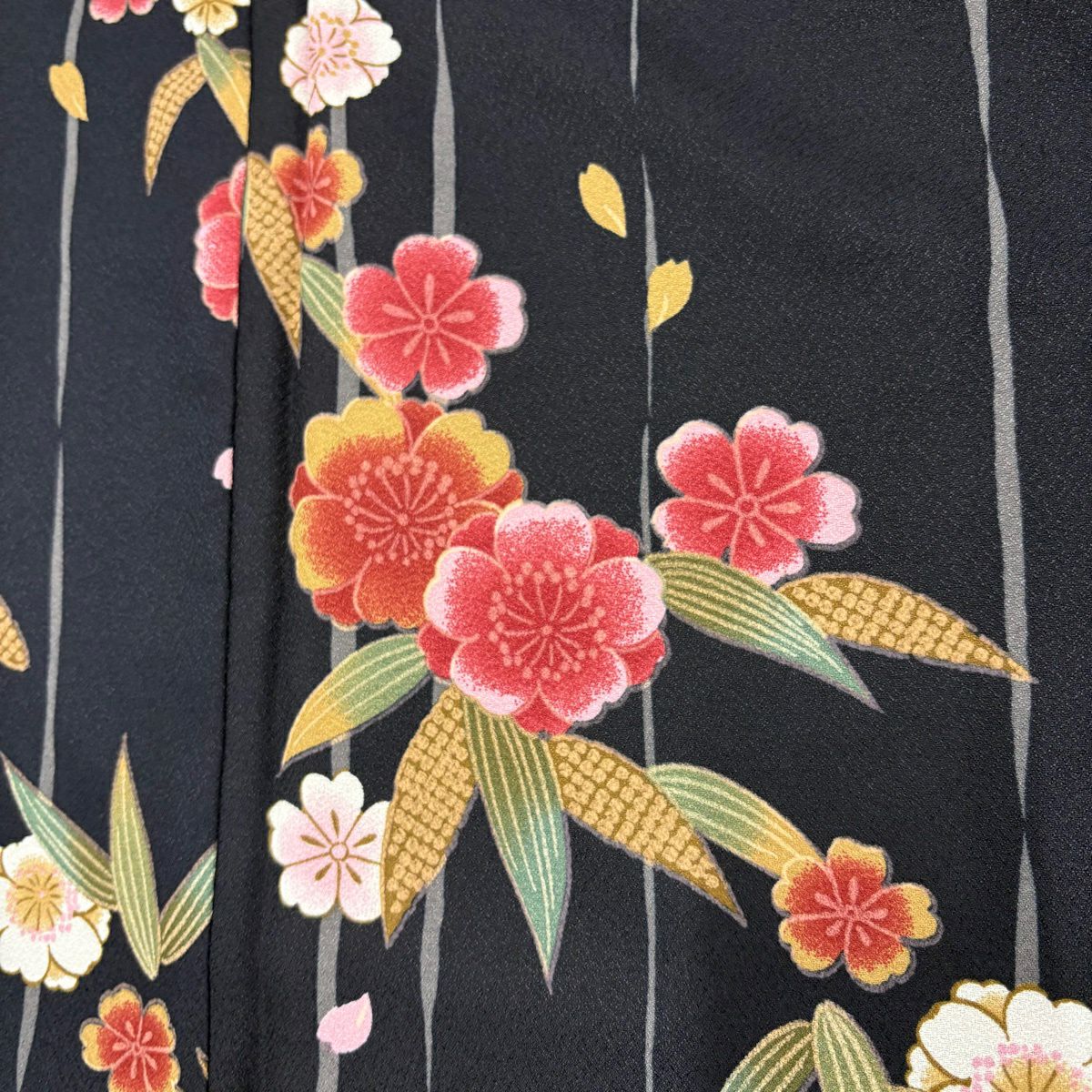 【美品】 小紋 身長164.5cm 袖長64.5cm M 雙層 可洗和服 櫻花 竹子葉 黑 化纖 優品級
