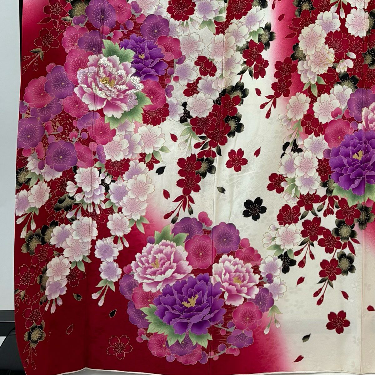 振袖禮服 身長170cm 袖長67cm M 雙層 牡丹 櫻花 刺繡 金銀彩 奶油色 純蠶絲 名品級