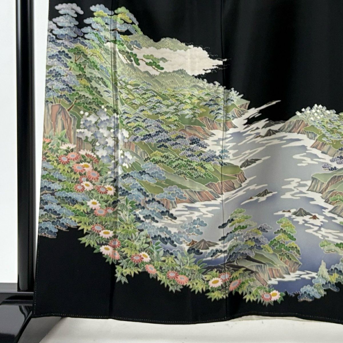 【美品】 黑留袖禮服 身長161cm 袖長64.5cm M 雙層 落款あり 風景 松樹竹子梅花 黑 純蠶絲 名品級
