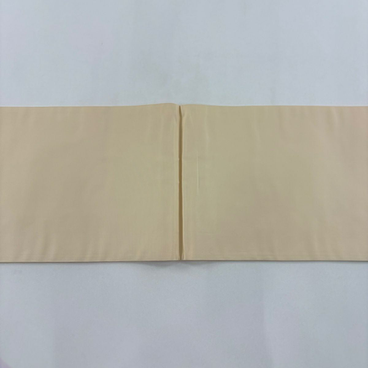 【美品】 袋帶 名品級 生物 唐草紋 金絲 米色 六通 純蠶絲