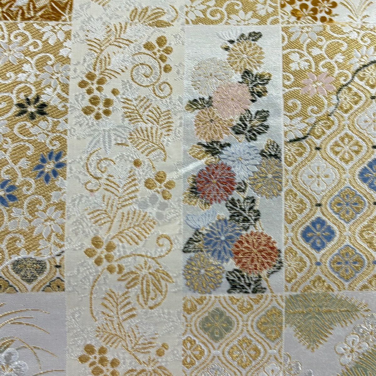 【美品】 袋帶 名品級 若松樹 菊花 金銀彩 金金箔 米色 六通 純蠶絲