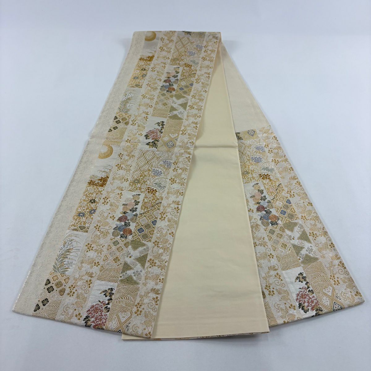 【美品】 袋帶 名品級 若松樹 菊花 金銀彩 金金箔 米色 六通 純蠶絲