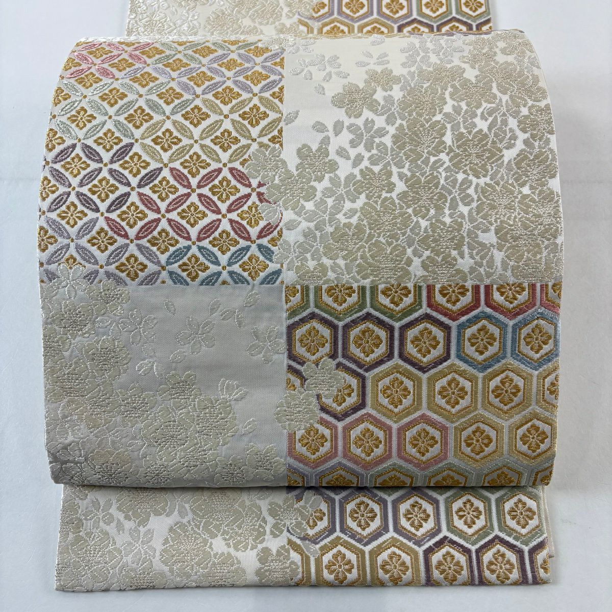 【美品】 袋帶 逸品級 七寶紋 櫻花 金絲 唐織 奶油 六通 純蠶絲