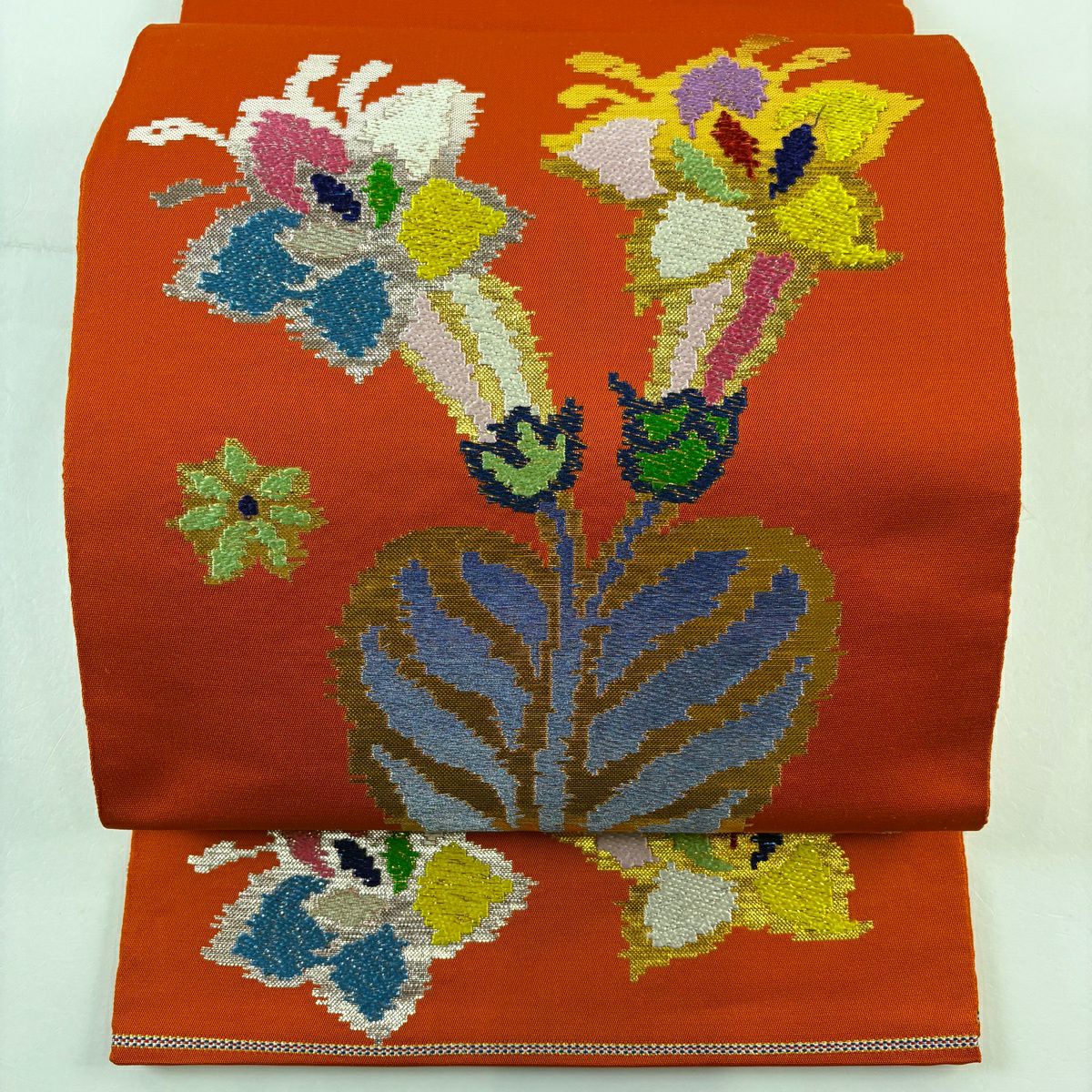 【美品】 袋帶 逸品級 龍村平藏 落款 草花紋 金金箔 刺繡 朱 紅色 お太鼓圖案 純蠶絲