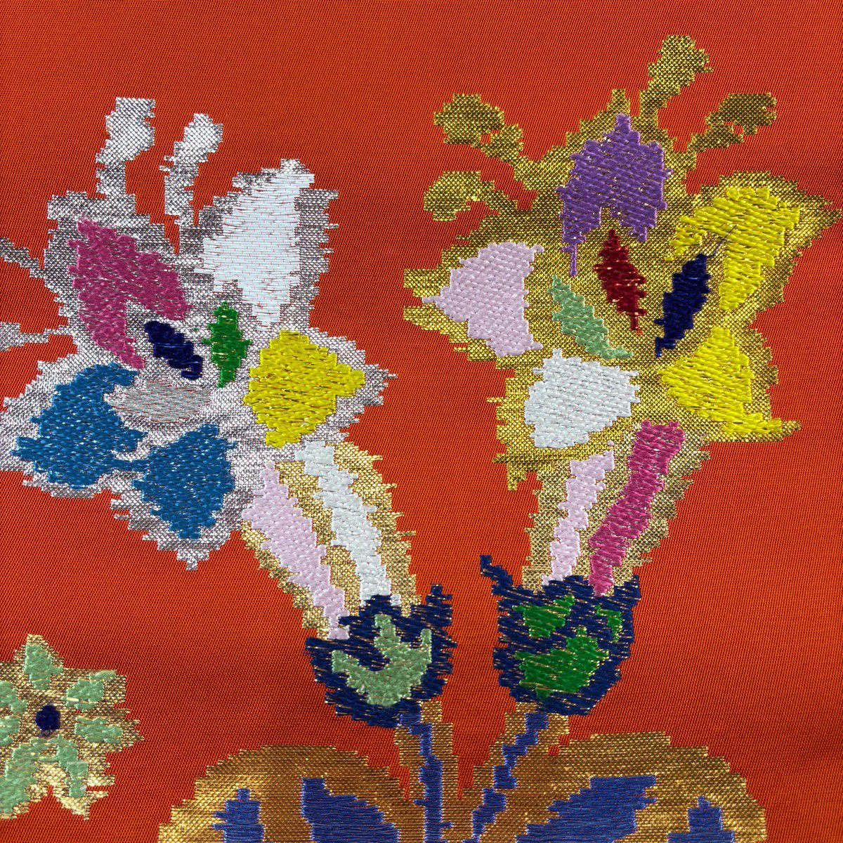 【美品】 袋帶 逸品級 龍村平藏 落款 草花紋 金金箔 刺繡 朱 紅色 お太鼓圖案 純蠶絲