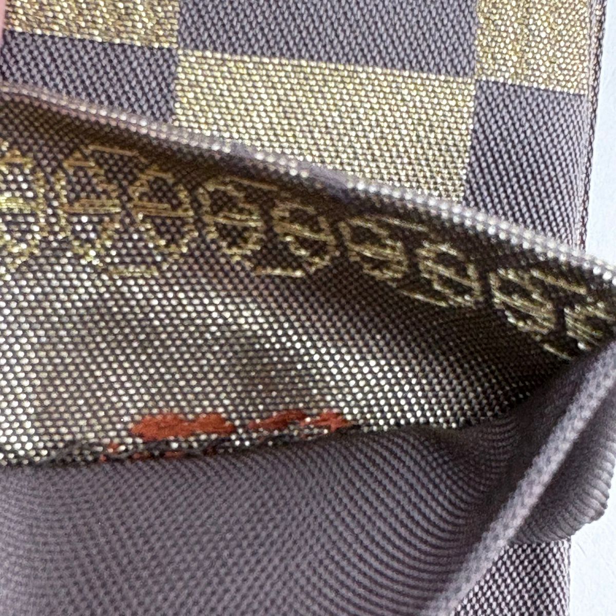 【美品】 袋帶 逸品級 北出與三郎 落款あり 草花紋紋 市松樹 金糸 金金箔 薄茶 六通 純蠶絲