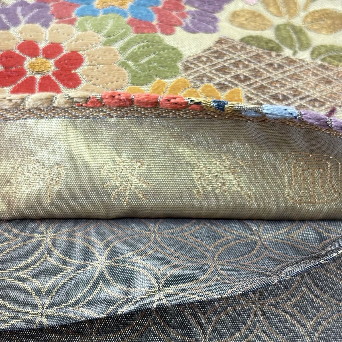 袋帶 逸品級 紋屋井關 落款あり 御寮織 蝶 草花紋 金絲 唐織 金色 六通 純蠶絲