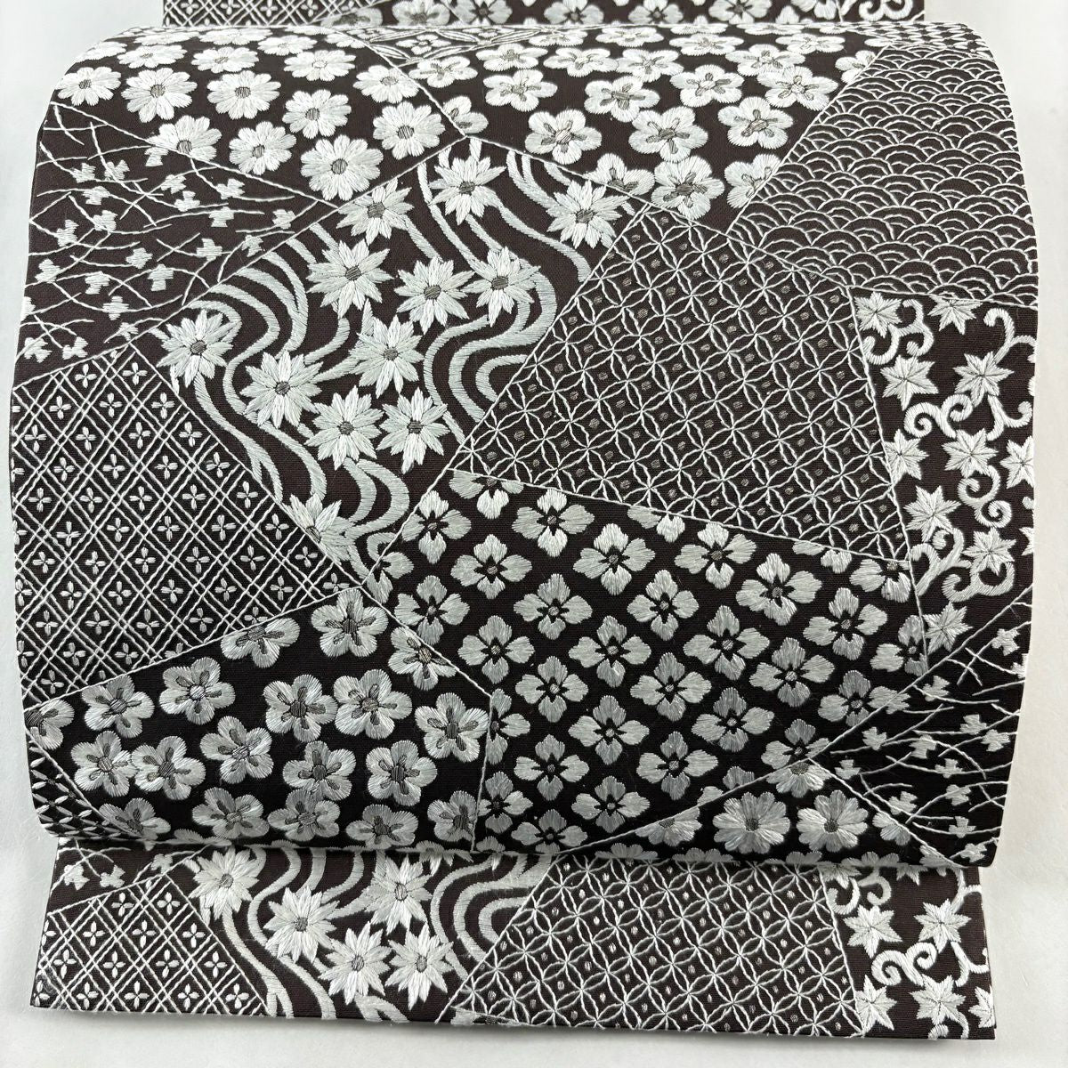 袋帶 逸品級 寄花紋 梅花 銀線 刺繡 墨 黑 六通 純蠶絲