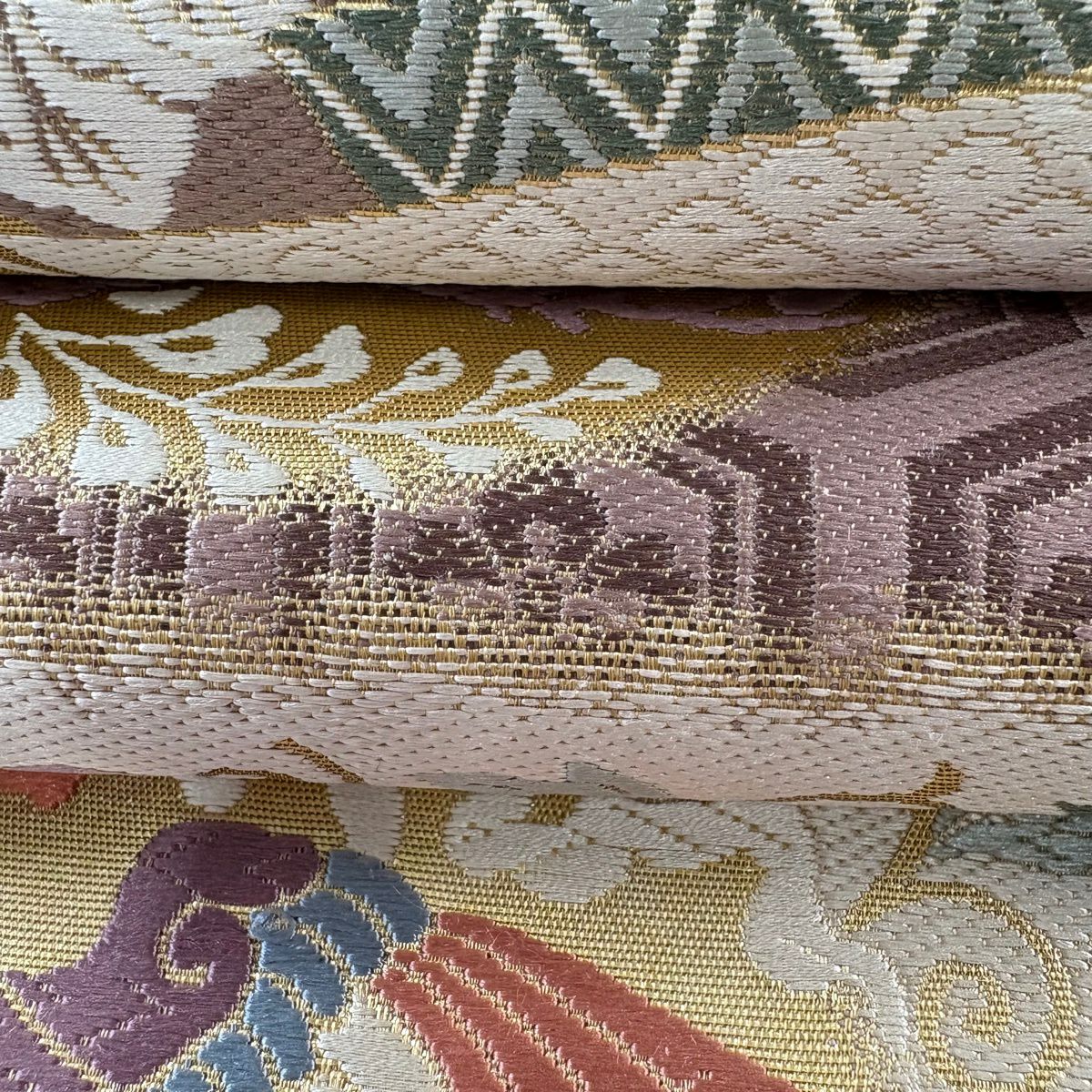 袋帶 逸品級 京藝 伊豆藏賢三謹製 花鳥 有職紋樣 金金箔 唐織 金色 六通 純蠶絲
