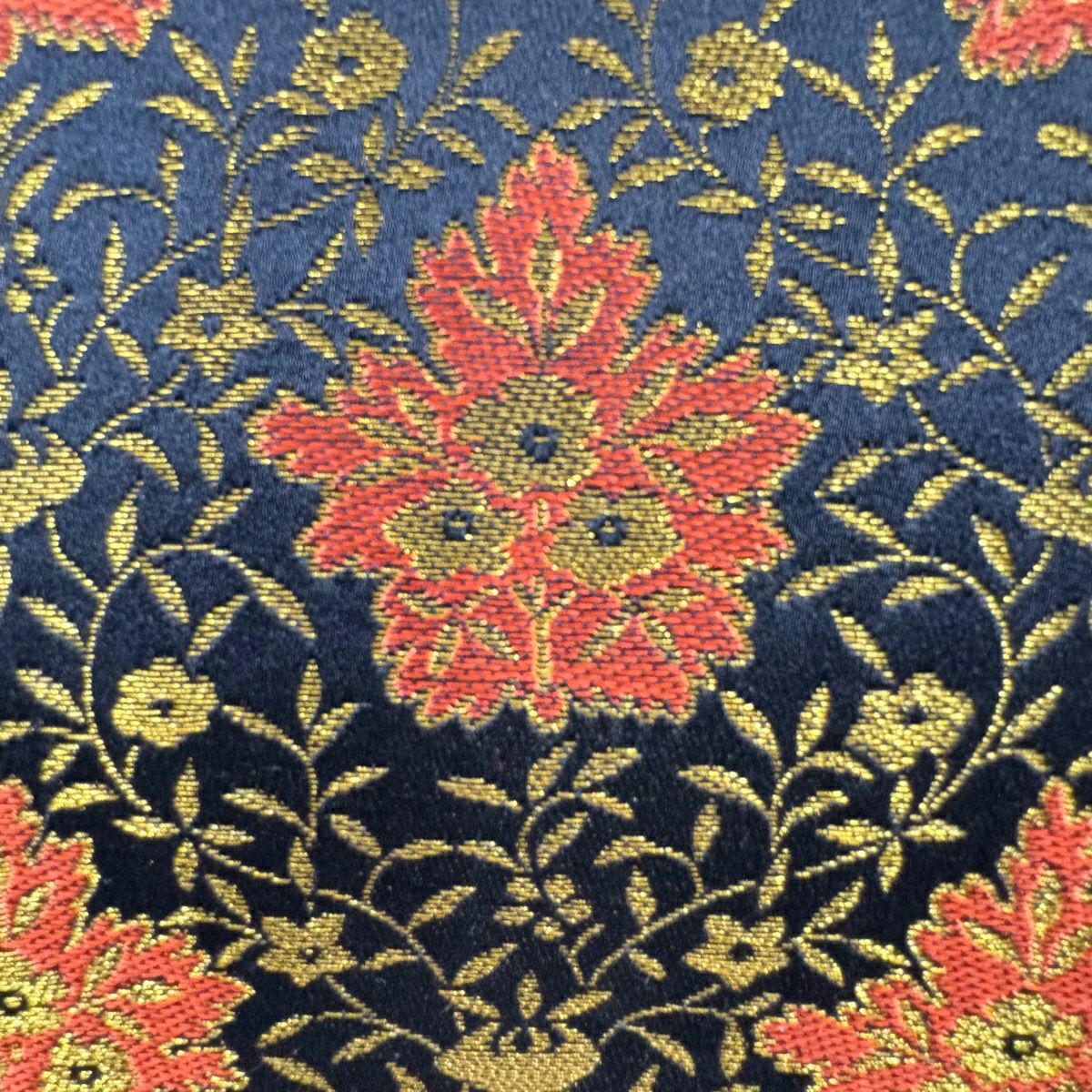 【美品】 開口名古屋帶 逸品級 龍村美術織物 比翼仕立 雜花 花唐草紋 金絲 黑 純蠶絲