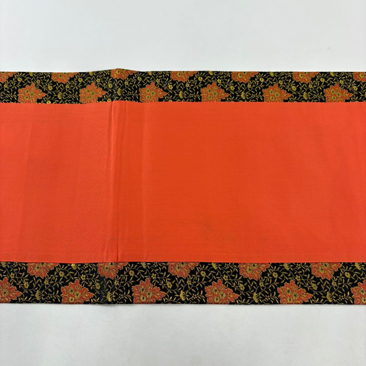 【美品】 開口名古屋帶 逸品級 龍村美術織物 比翼仕立 雜花 花唐草紋 金絲 黑 純蠶絲